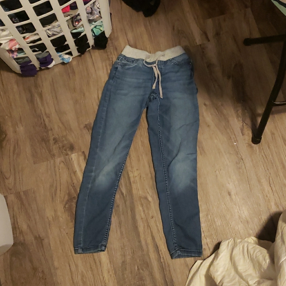 Non-ripped kids jeans